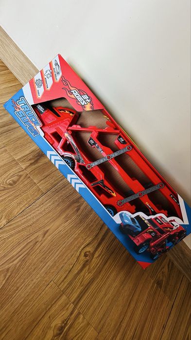 Camion jucarie pentru transport masinute