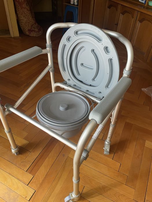 Scaun cu toaleta wc