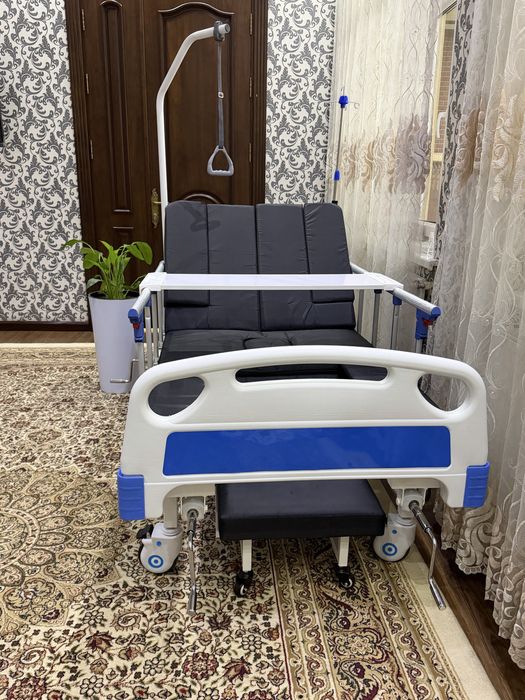 Медицинская кровать для лежачих больных