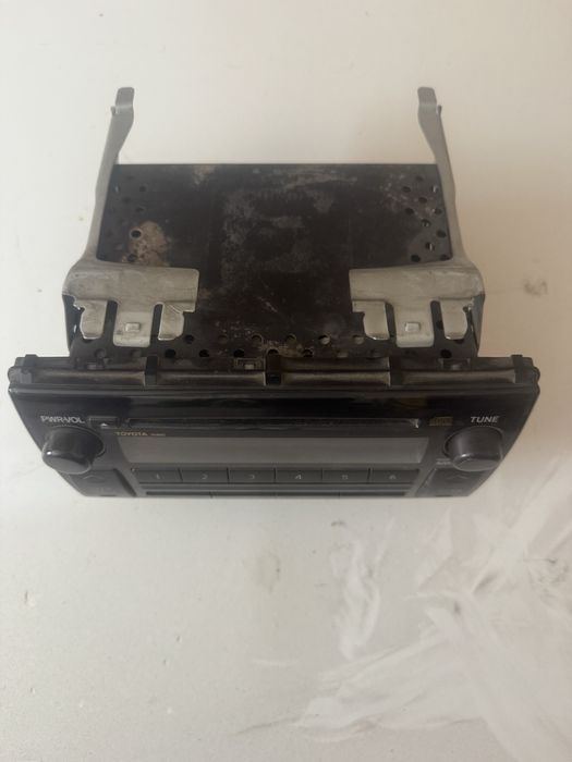 Продам оригинальные автомагнитолы на камри