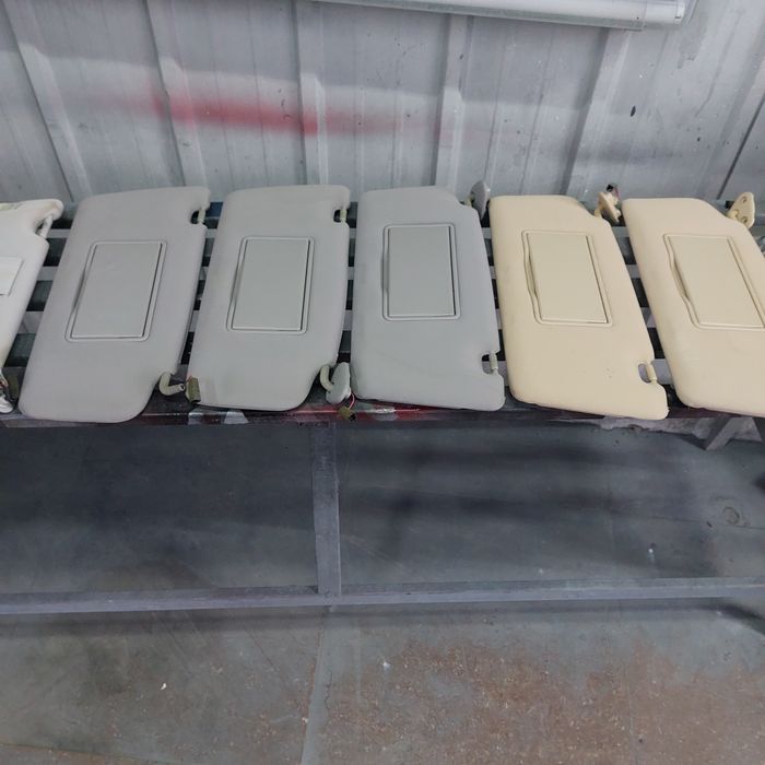 Козырьки солнцезащитные.