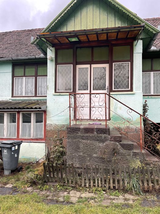 Casă solidă din cărămidă/piatră, 1148 mp teren, poziție excelentă în Bixad (Covasna) – aproape de Băile Tușnad