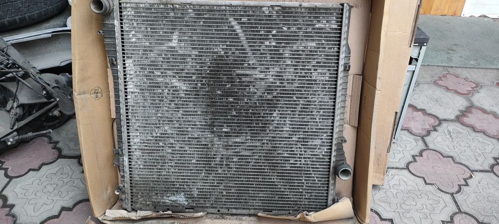 Радиатор BMW E53