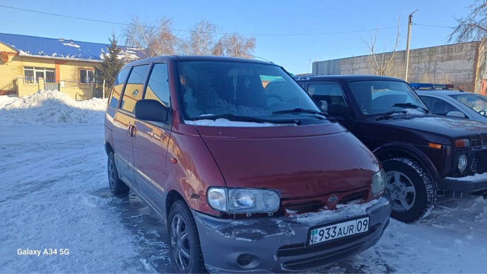 Продам 6 местный Nissan Serena
