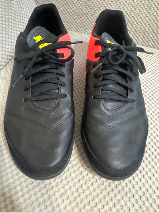 Маратонки за футбол Найк 46