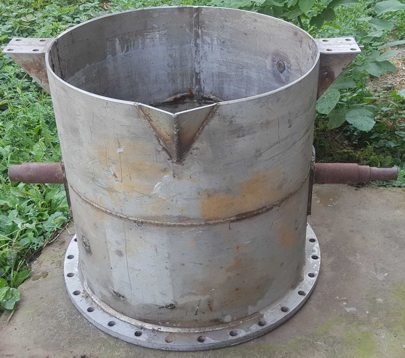 меняю Советские промышленные ковшы из нержавейки. 400 y.e.