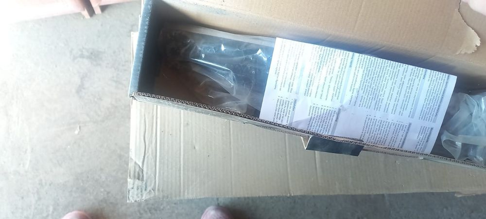 Продам задние амортизаторы