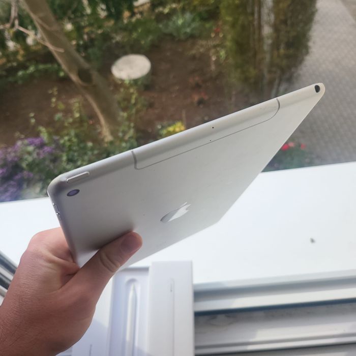 Ipad air gen 3 ,cu celular si apple pencil 1