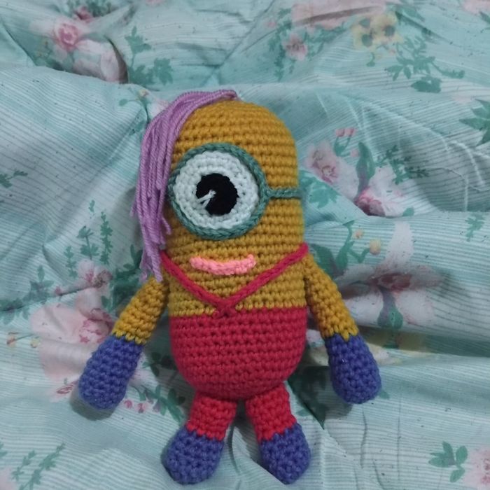 Вязанные игрушки продаётся