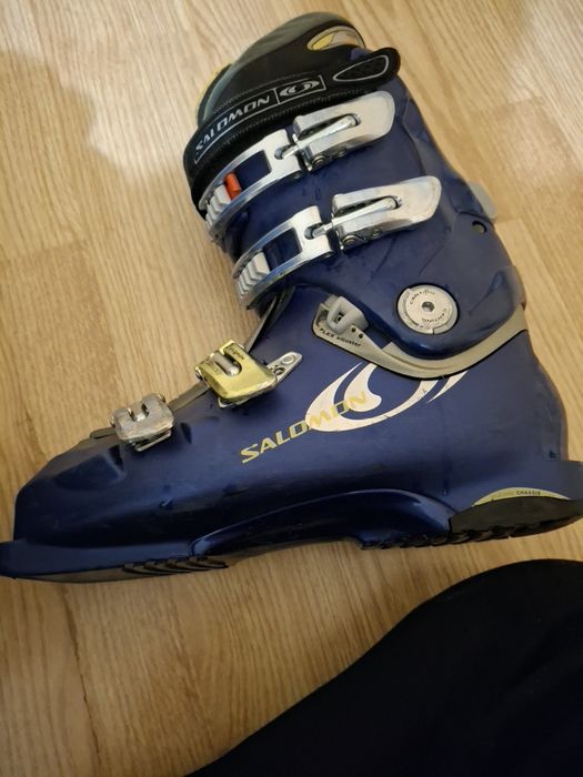 Ски щеки и ботуши