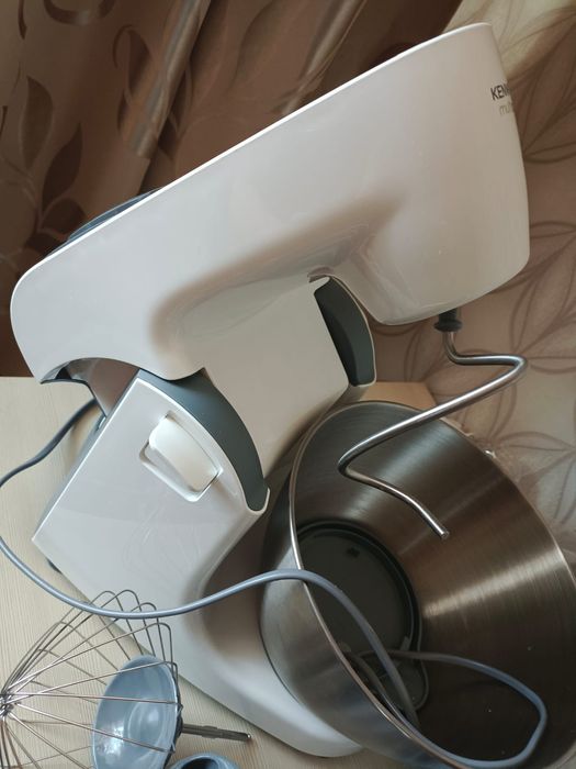 Продам кухонный  комбайн