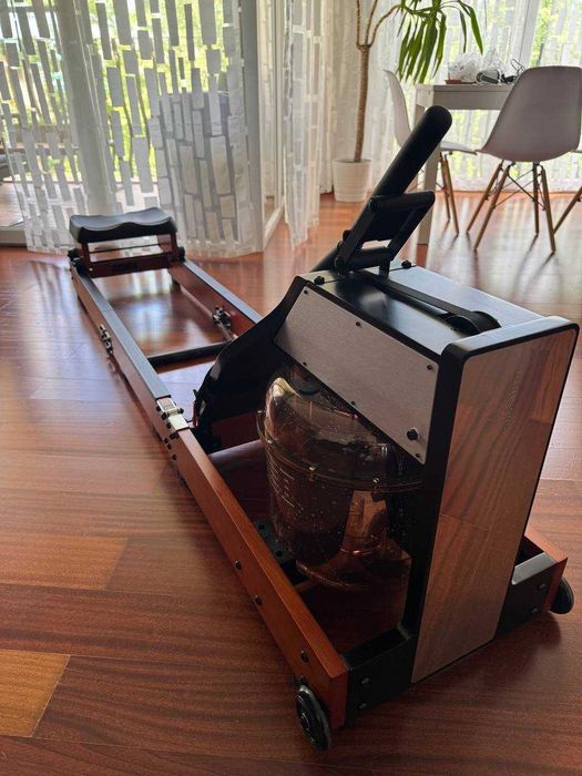 Aparat de vâslit (rowing machine) Kingsmith WM10 – pliabil, stare impecabilă