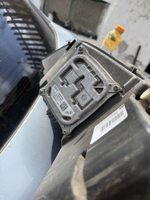 Фейс фар Х5 Е70 десен