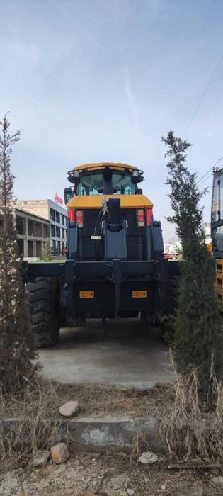 Америка сифатида автогрейдер истаганларга CLG4180D таклиф киламиз!