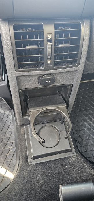 VW Touran 1.4 TSI – 5 места / Паркинг асистент / Подгрев / Мултимедия