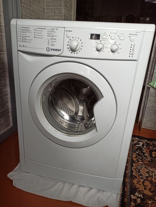 Стиральная машина Indesit