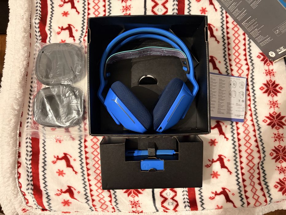 Casti gaming Logitech G733