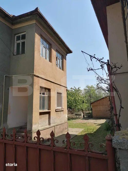 Casa de vanzare, 6 camere, 140 mp, zona 14 Mai