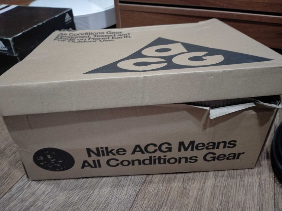 Ботинки зимние,спортивные.