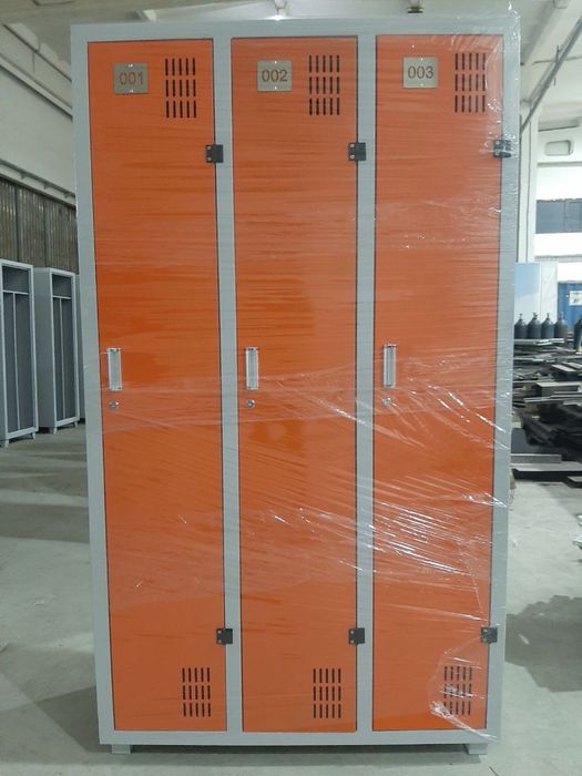 Металлический шкаф