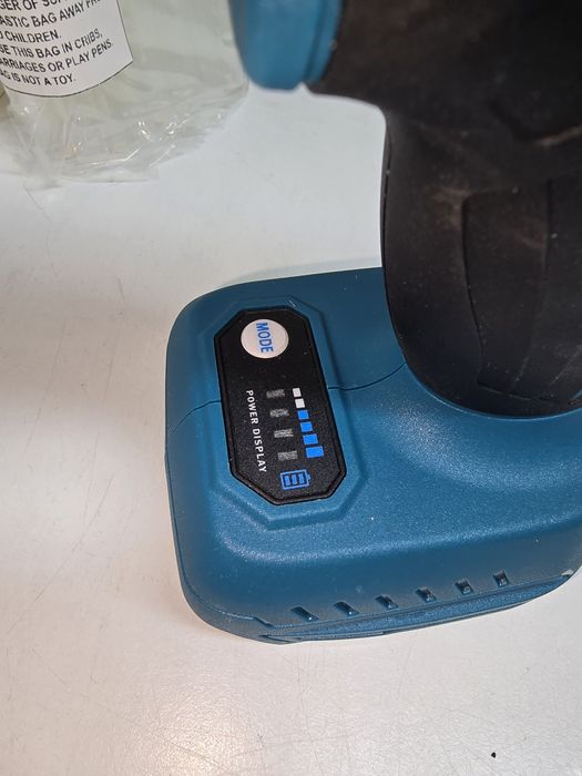 Пистолет за топъл силикон за батерии на Makita 18v