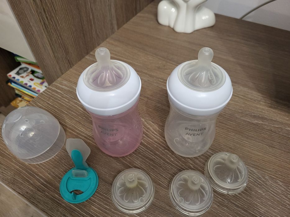 Biberoane Philips Avent cu tetina nr 3