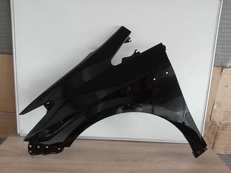Aripa fata Toyota Prius 2009-2015 Alb/Negru/Argintiu 040/F7R