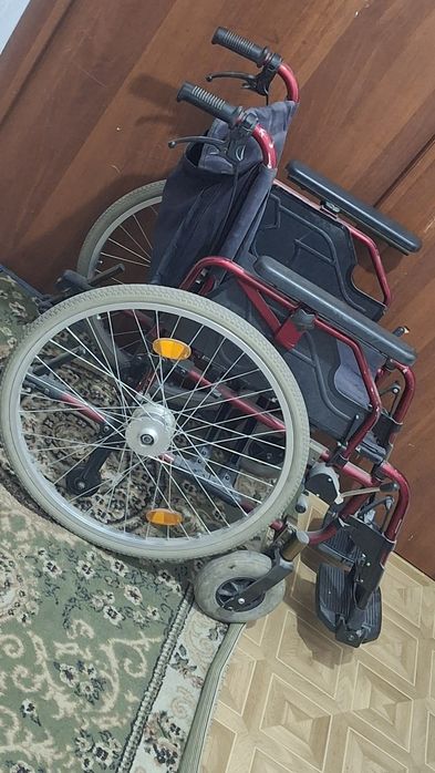 Инвалидная коляска