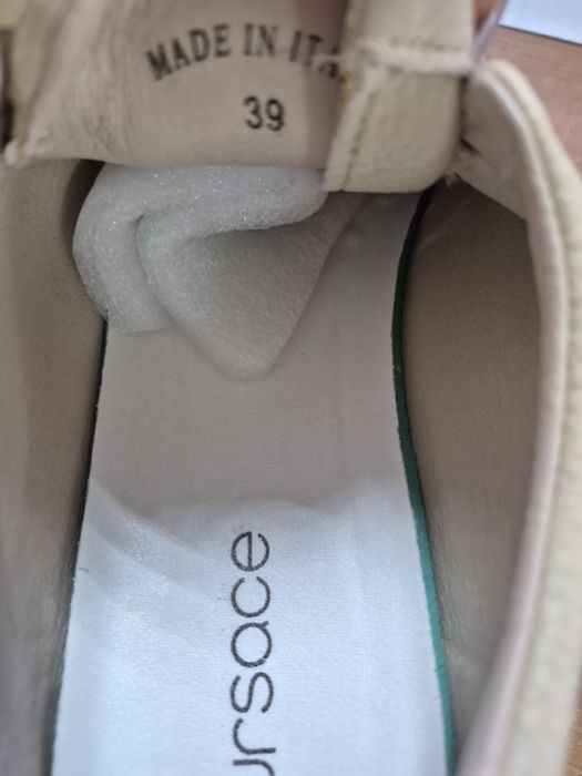 Продам женскую обувь