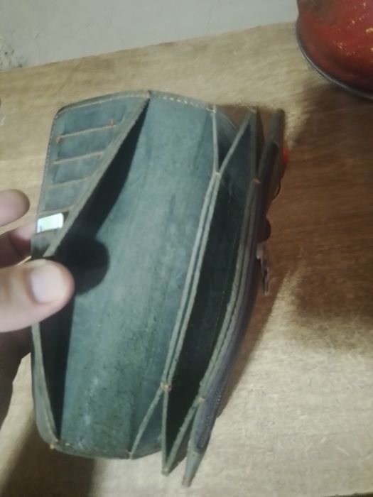 Продам партмане кожа