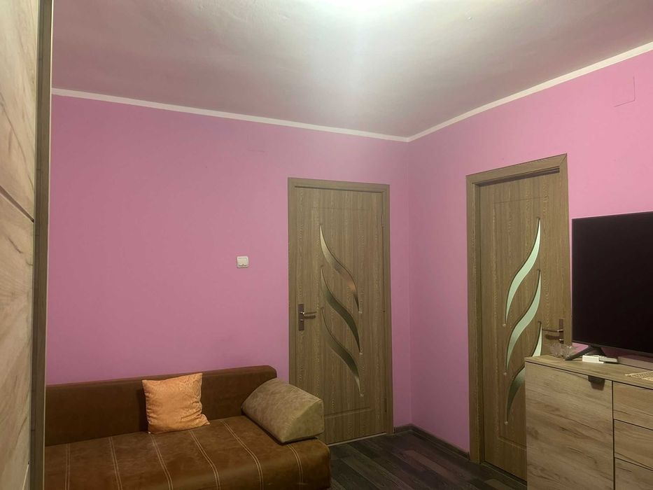 vand garsoniera renovata