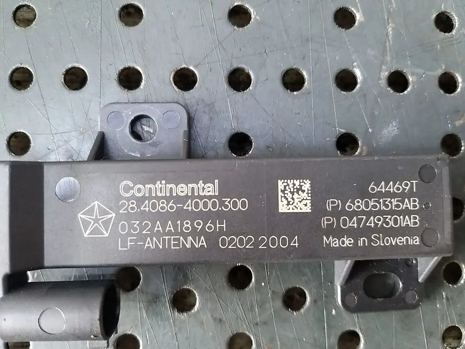 Modul keyless entry usa dreapta spate jeep compass 2 2840864000300 68051315ab 04749301ab