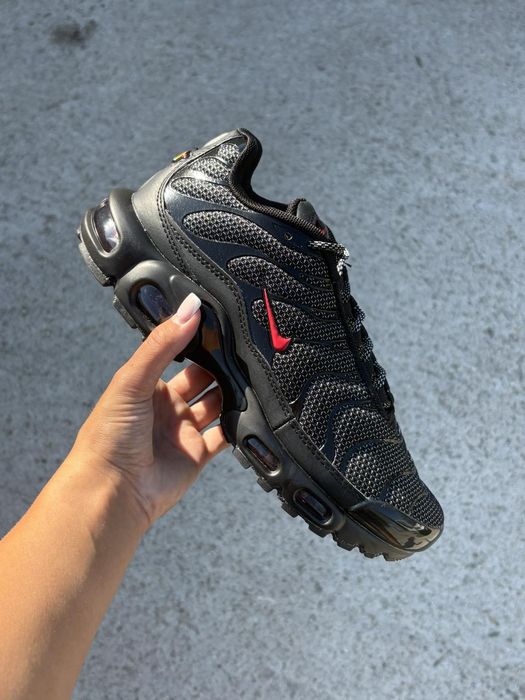 Nike Tn Chrome Red