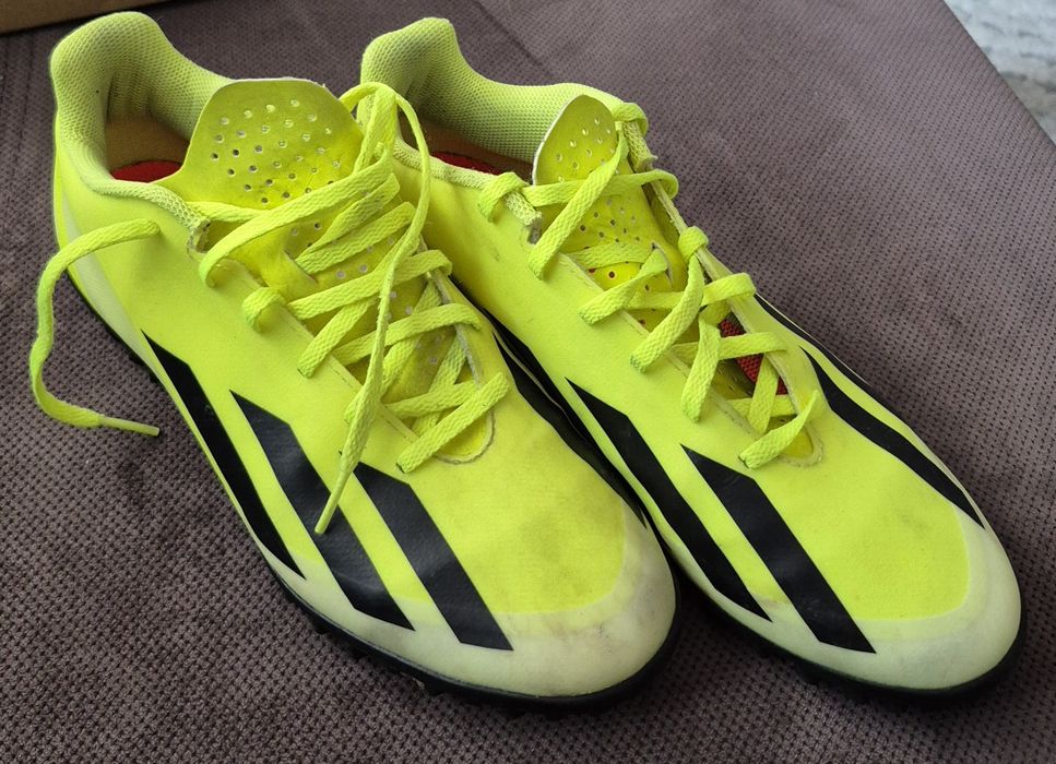 Ghete fotbal Adidas marime 42 2/3