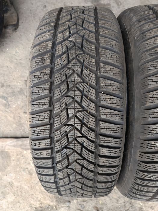 Зимни гуми -2022г.-16цола-205/55-1бр.-45€-."DUNLOP"-като нови