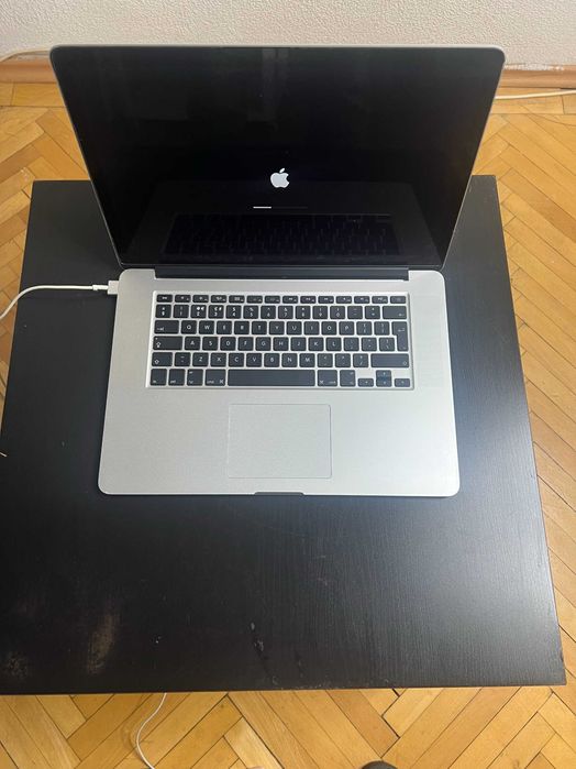 Vând MacBook Pro 15” Retina (2014)
