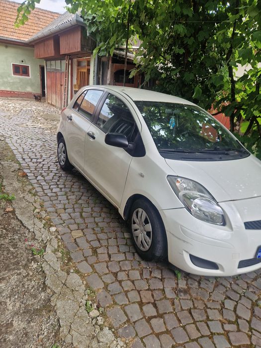 Toyota yaris de vanzare