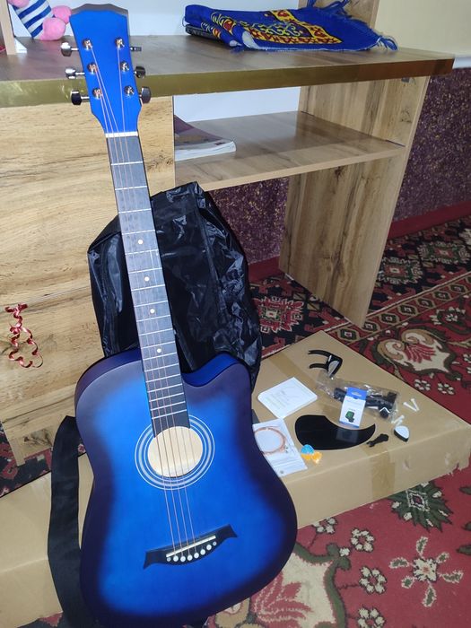 Acustik gitara 38 razmerda 500.000 min