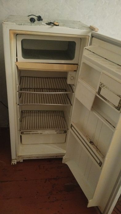 Холодильник советский рабочий