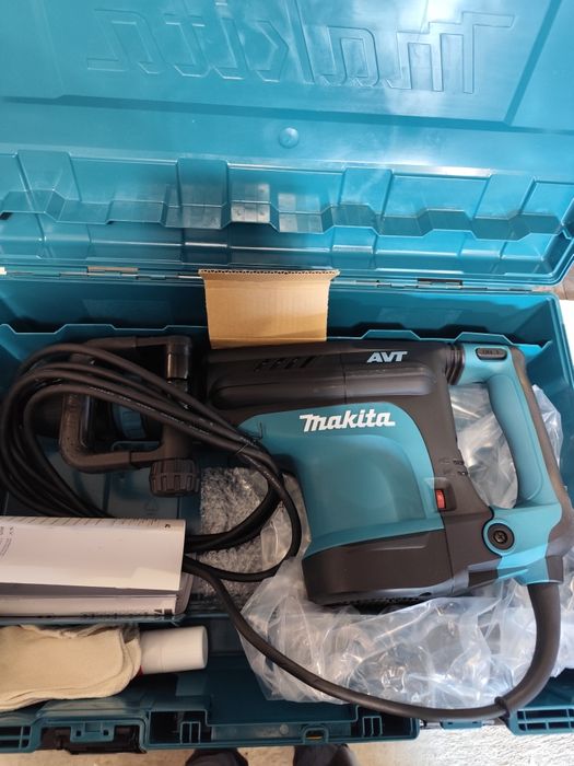 Коледна цена НОВ къртач Макита Makita HM1213C