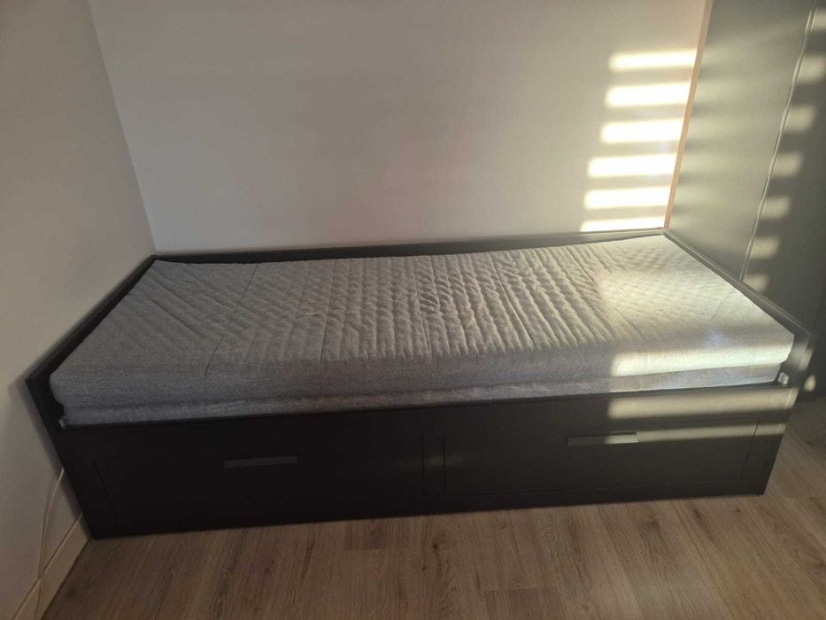Mobilă IKEA puțin folosită de vânzare