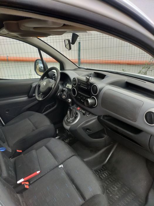 Vând Citroen berlingo