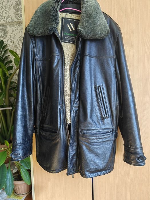 Продаётся зимняя мужская кожаная куртка, подклад из овечки