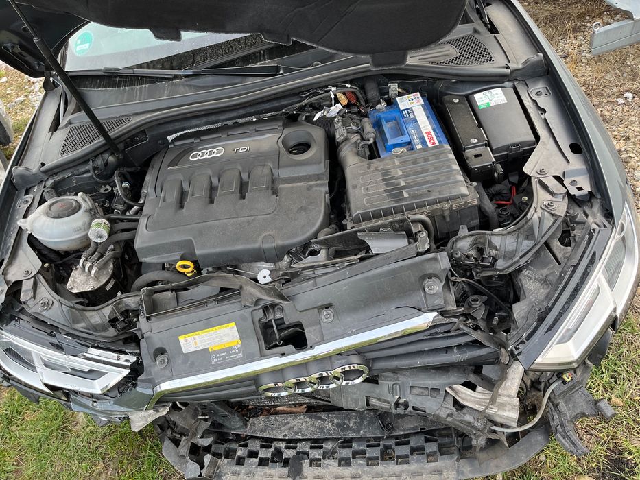 Vând Audi A3 Sportback 2018 avariat fata –bun pentru piese sau reparat