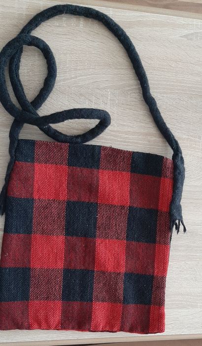 Кокетна чантичка сребърни пръстени от миналия век