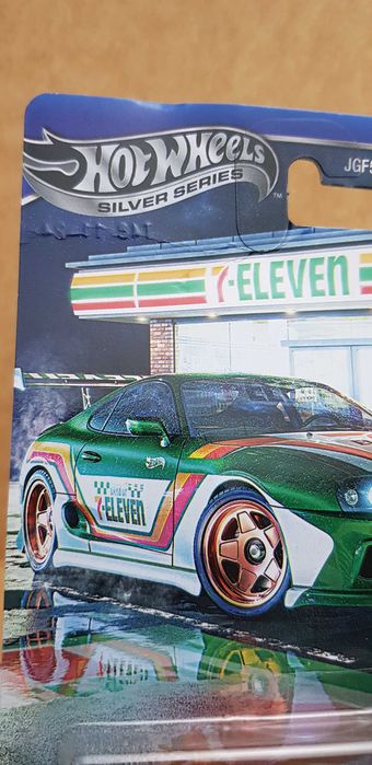 macheta hot wheels Toyota supra seven  7 eleven