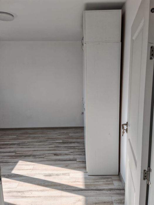 Închiriez casa cu 3 apartamente zona bucium