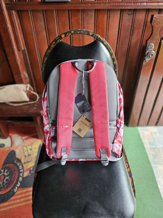 Ghiozdane noi, cu etichetă- 4 bucăți