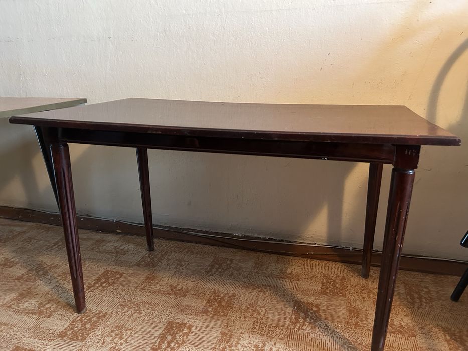 Стол б/у полированный