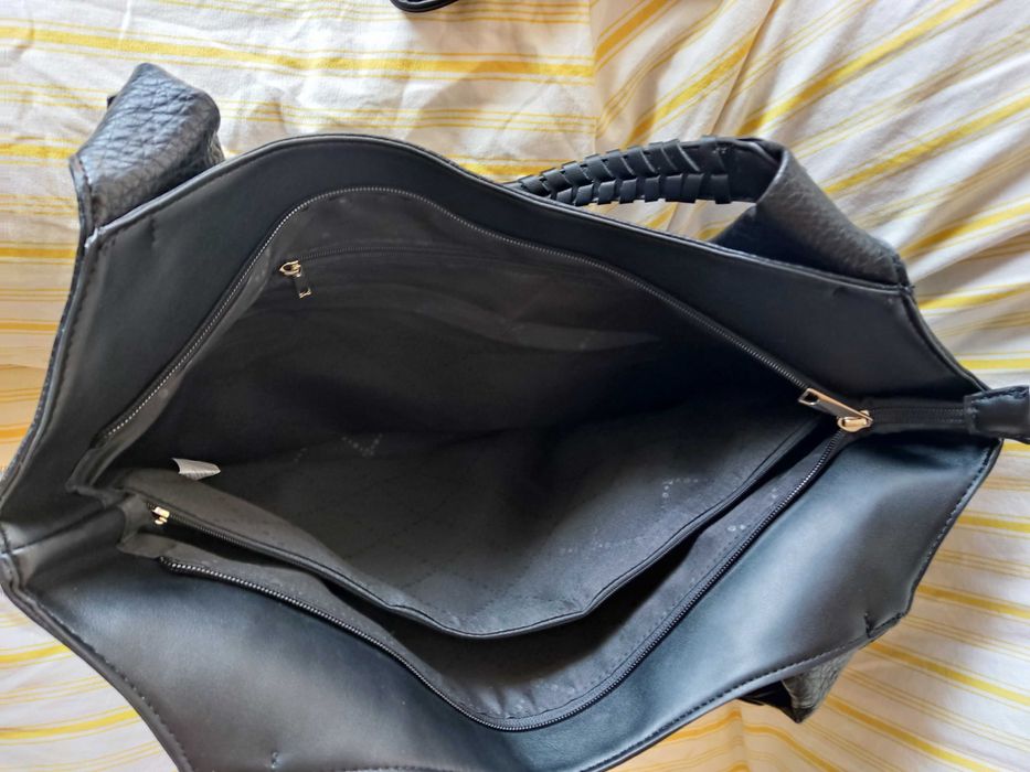 Черна дамска чанта